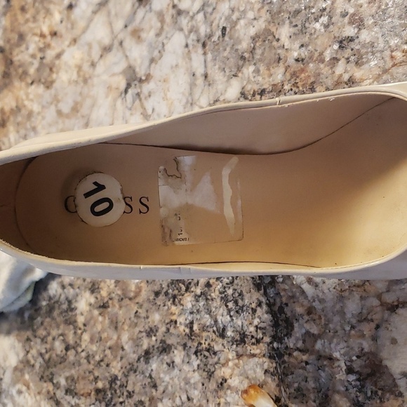 GUESS Tan Heels Size 10 - Picture 14 of 14